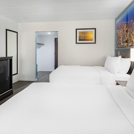 Days Inn By Wyndham Livonia Canton Detroit Ruang foto